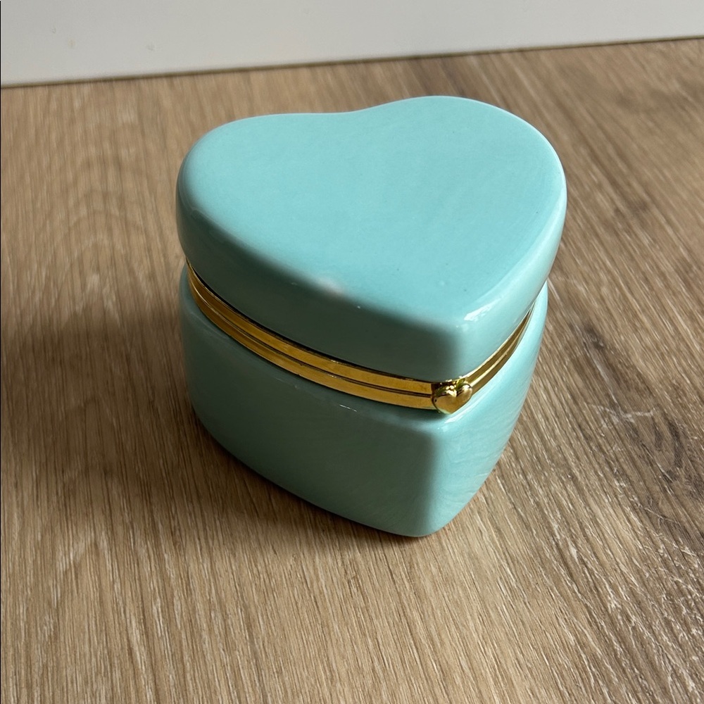 Mint Green Heart Ceramic Jewelry Trinket Box with Gold Trim & Earrings Gift Box